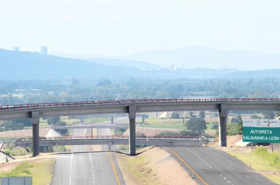 Grupo México vende negocio de autopistas por 8,223 millones de pesos